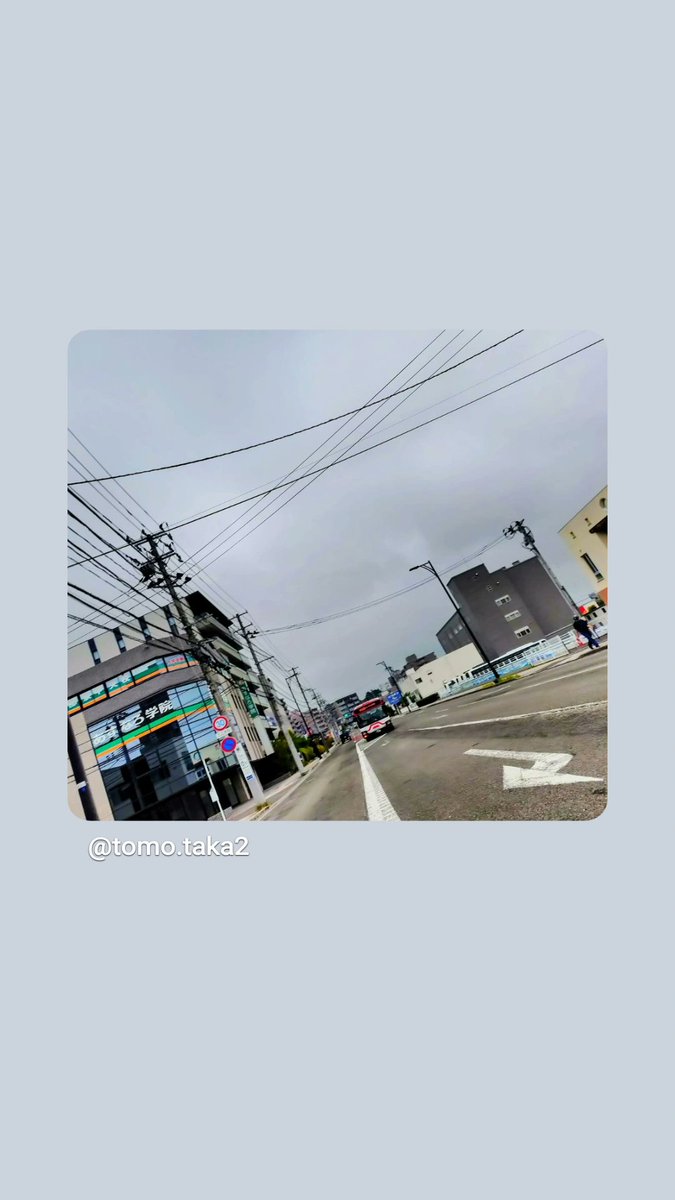 takatomohappy29's tweet photo. おはよう ございます
戻る梅雨空 続く高湿
ダラダラ 辟易 苦手な季節
整えて行く つつがなく✨️

#7月2日 #文月 #木曜日
#くもり #低調  #朝 #空
#イマソラ #見上げて思う
#写真 #仙台 #Love仙台
#キリトリセカイ #写真と言葉 #ファインダー越しの私の世界 #わたしの見ている每日 https://t.co/YRQPjb4sXg