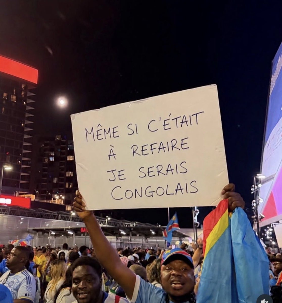 SERGEMK05's tweet photo. Fierté. Patriotisme. Reconnaissance. Vous nous avez tous rendus fiers.  🇨🇩 https://t.co/XbzZfRTGlM