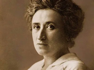 AbelPrieto11's tweet photo. Atilio nos deja una estimulante lección de optimismo revolucionario:

..."recuerden, en tiempos tan oscuros como éstos, lo que decía Rosa Luxemburg, que cuanto más negra es la noche más brillan las estrellas que nos guían hacia un mundo mejor. ¡Hasta la victoria, siempre!" https://t.co/VudFZGku9m