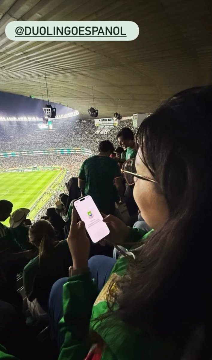 duolingoespanol's tweet photo. 🚨Emergencia pop🚨

Estamos buscando a estos usuarios que hacen de TODO por mantener su racha donde sea. Queremos regalarles Super Duolingo un mes para que sigan haciendo sus lecciones pase lo que pase 🫵 https://t.co/nBXEKlk8eJ