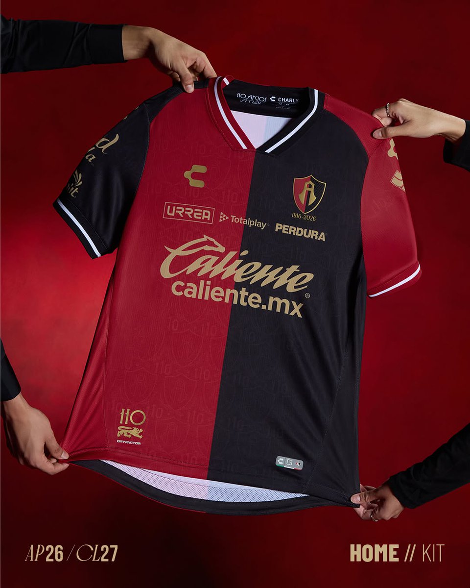 soccerjerseynws's tweet photo. 🇲🇽 Atlas 26/27 home and away kits x Charly.

Both jerseys celebrate the club's 110th anniversary.

🔴⚫️ The home look comes in the traditional half-and-half design with a subtle pattern marking the occasion.

The away jersey features red and black stripes over a gray base.

How do you rate them?