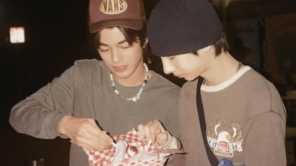 tetecoidezinha's tweet photo. PREDEBUT CHOCOCOOKIE 😭😭 https://t.co/dI4ABaYpOK
