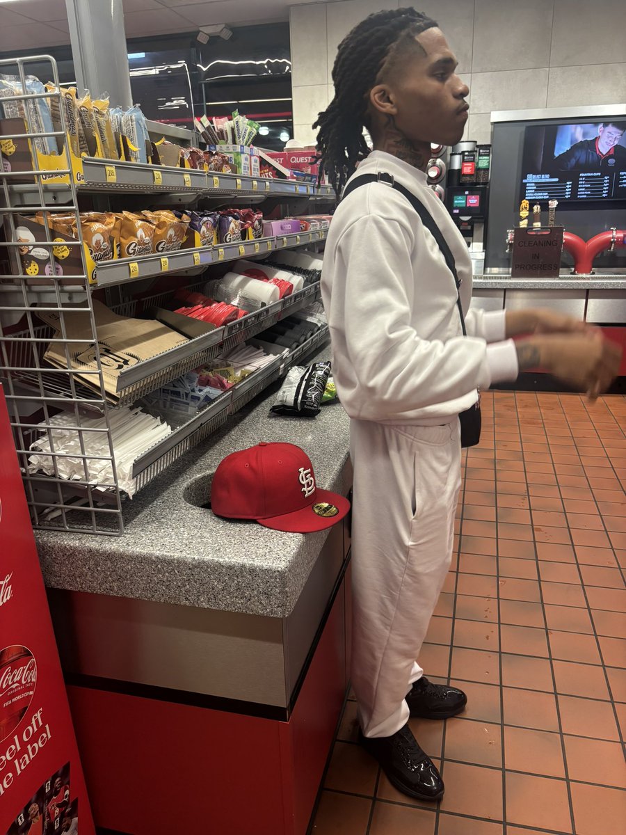 Luh cee tweet media