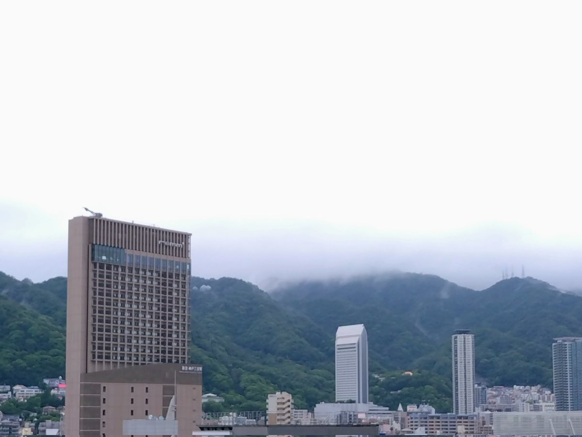 cococonokokoko's tweet photo. 自宅の風呂が壊れたため、
神戸三宮の某ホテルにて３日間滞在しておりました

今日から帰れそうです

でもまだ完全には直っていません
７／７に本格的工事予定👍️ https://t.co/WW1plWNg3H