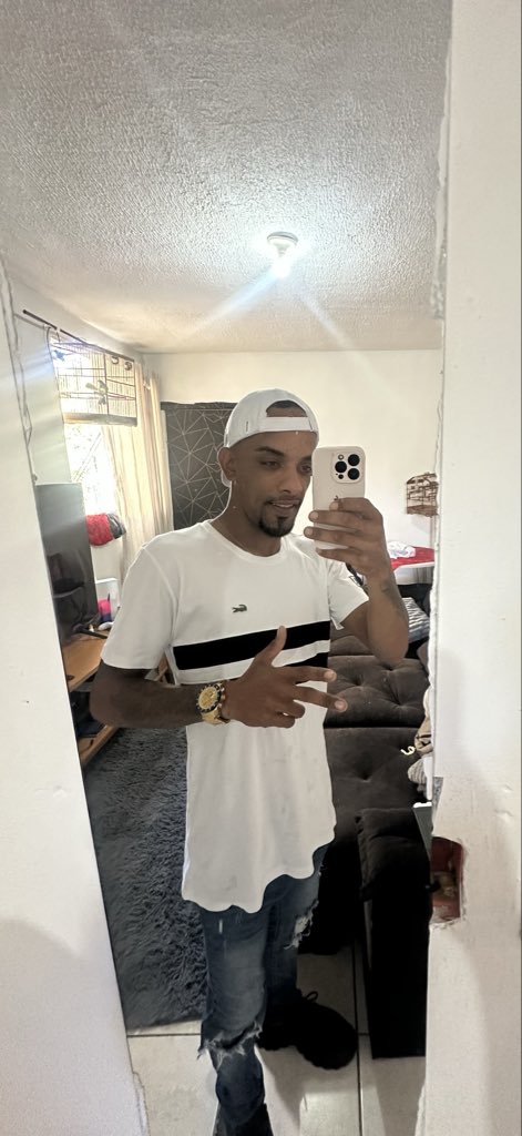 FelipeRaphael57's tweet photo. Boa noite com Jesus 
Muito on por aqui 🙈🙈 https://t.co/TNFJzj9U5A