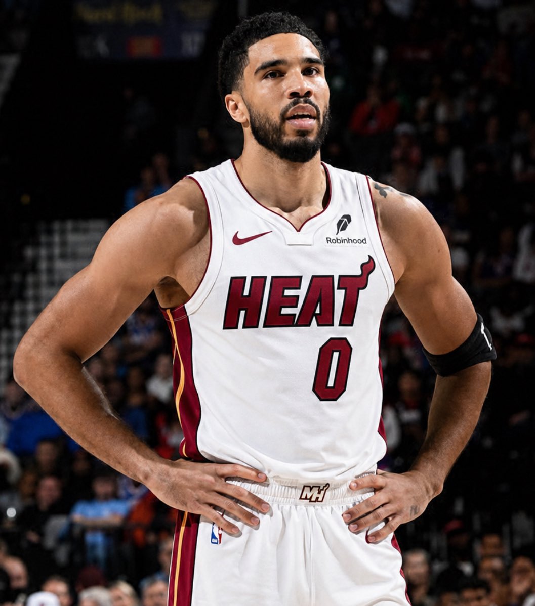 TwoWayDav's tweet photo. Jaylen Brown just got traded for:

- Paul George (36 y/o making $55M)
- 1 FRP
- 1 Swap
- 2 SRPs

Send that trade request in @jaytatum0 https://t.co/3W77mzxVK0
