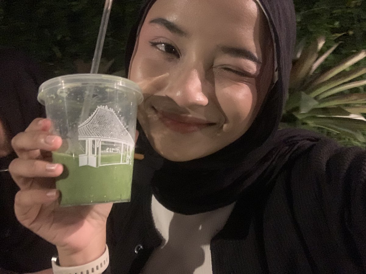 dark0fside's tweet photo. me vs my playlist—ASELI TEH HIJAU ENAK PISUN!⭐️🎶 https://t.co/w8zWk5eJxV