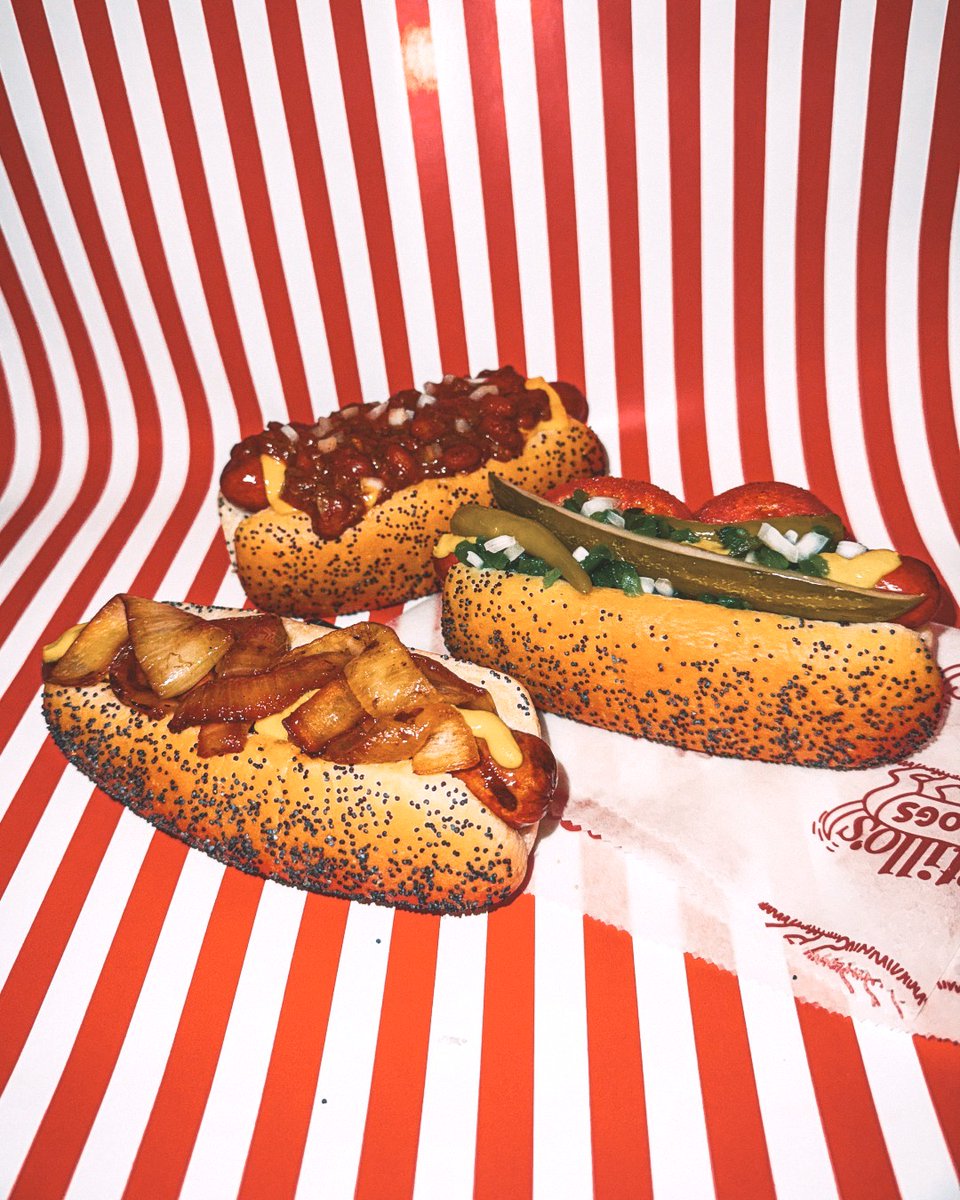 portilloshotdog's tweet photo. same hot dog. new bag to relish America's 250th! ​

Available now for a limited time at participating​ restaurants ​🌭 https://t.co/QqwhKa5qUK