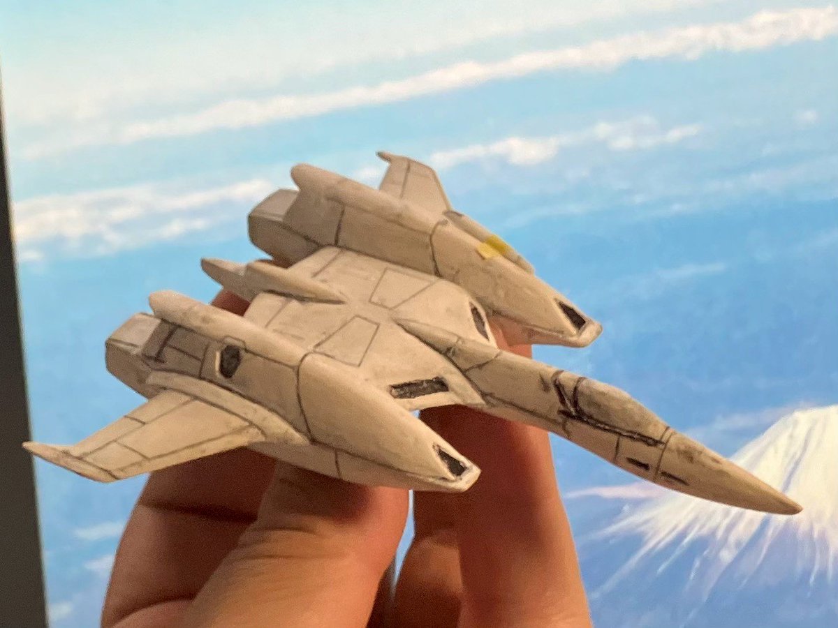 tarman5o5o's tweet photo. おはようございます☺️
1/144 VF-4ライトニングIII
ニューファンドで制作中
肩後部のバーニア周りを整形してます
更に良くなった気がしてます😳
ガンダム見てなかったら「更に」なんて使わないかもね😁
#超時空要塞マクロス
#FlashBack2012 https://t.co/s4wxVJfjhi