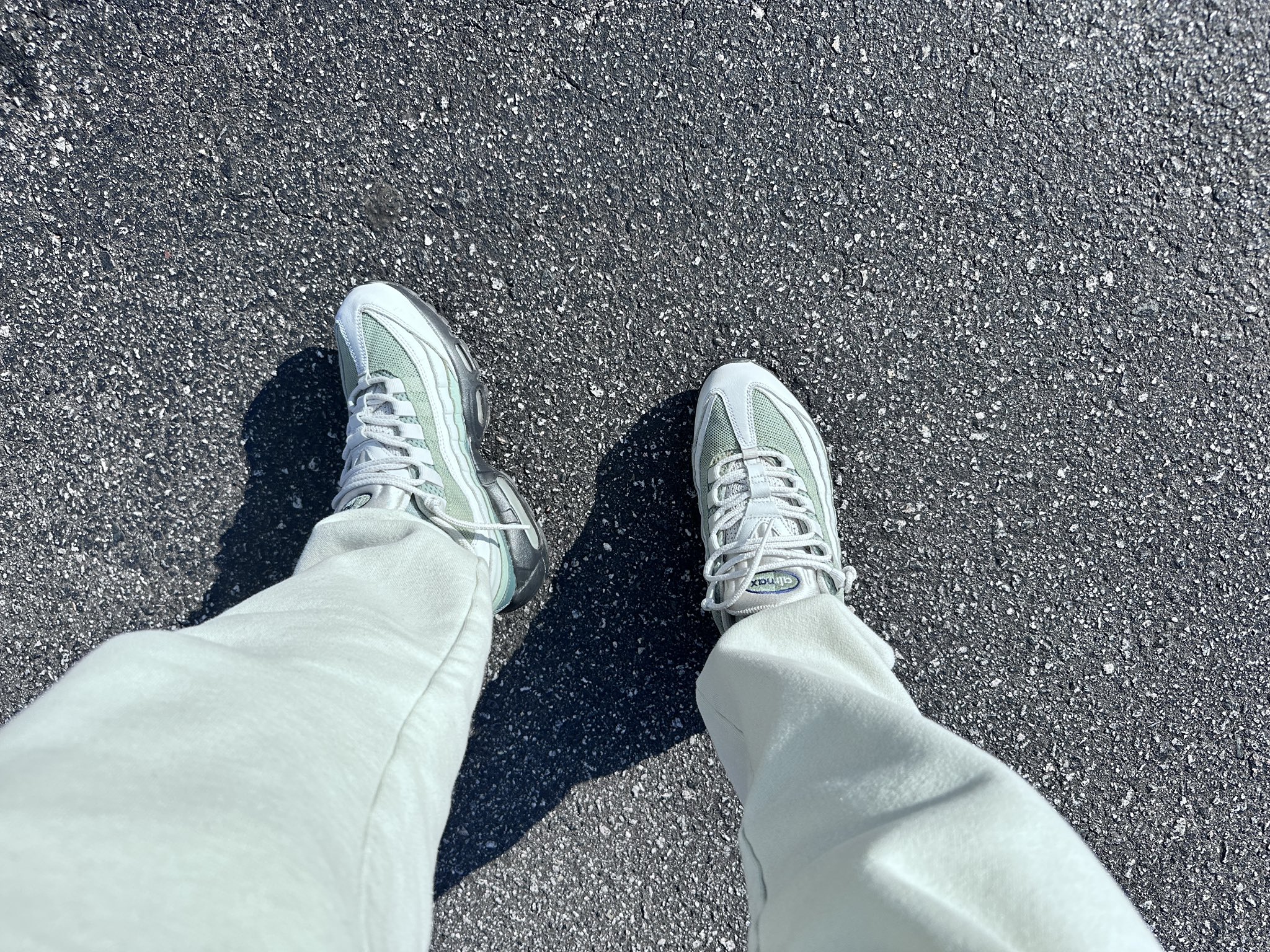 Errand running. A lot of products go into what we do for a living. Well, if you do it at a huge scale like some of us do. I’m a sneakers over heels type of gal. https://t.co/b3GHoRfipp