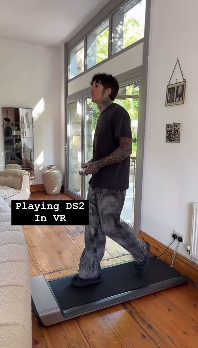Lisaizvgi's tweet photo. YESS OLI BURN THAT CALORIES…@olobersyko burn more and u gonna be pretty https://t.co/rHv3KygnOB
