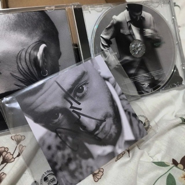 dgrdg's tweet photo. Btw, lupa pamer album baruuu, si gantengku 🥰
#latepost https://t.co/KIhs5oMpHo