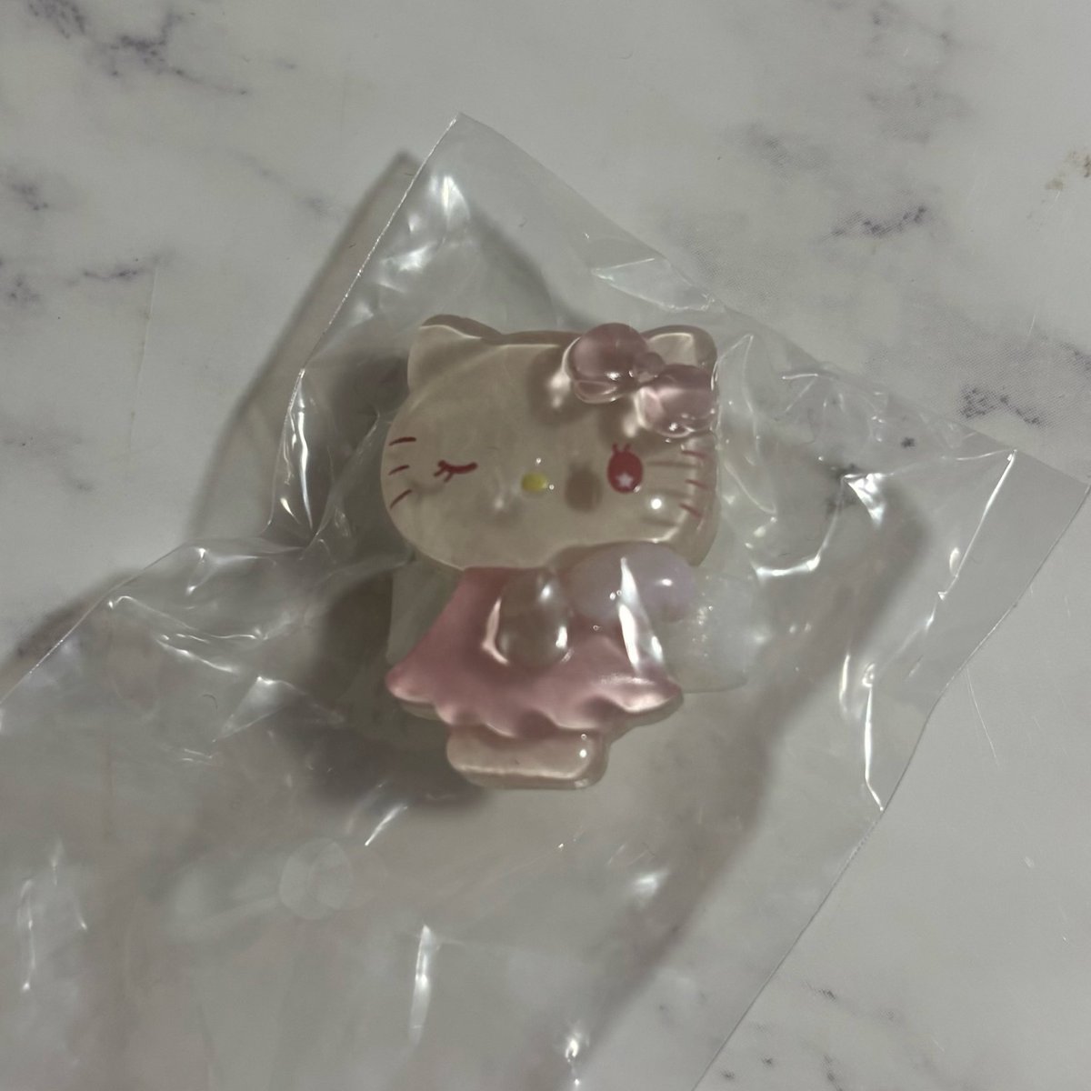 kee555exchange's tweet photo. 【 交換 】 サンリオ ジェリーデコバンド

譲：キティ

求：同種　または画像2 マイメロ

郵送同日希望♡未成年の方❌
お気軽によろしくお願いいたします🙇🏻‍♀️

けろけろパーティめじるしアクセサリー https://t.co/Q5z4ZSFHpu