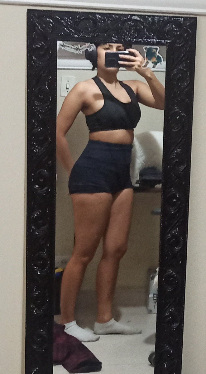 themdonavann's tweet photo. Leg day https://t.co/eHjFalOJmq