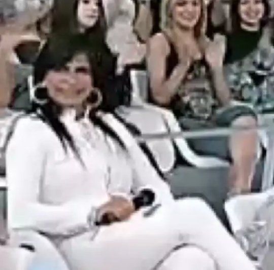 marcszh's tweet photo. já que vocês têm fetiche em se exibir poderiam fazer uma trend sem a transparência né amores, só compartilhando minha humilde opinião https://t.co/naQcqoEAvg