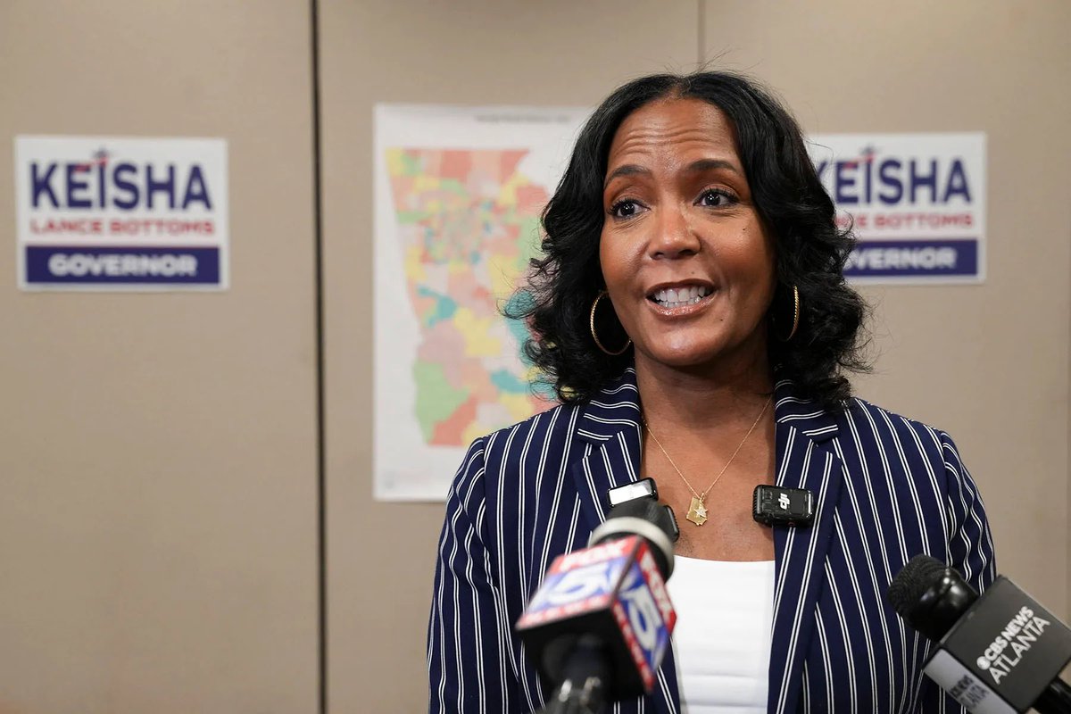 ThePoliticalHQ's tweet photo. 🚨Georgia Governor Poll🚨

🔵 Keisha Lance Bottoms - 52%

🔴 Rick Jackson - 47%

Fox News/Beacon &amp; Shaw
1,003 Registered Voters
6/23-6/27 https://t.co/TCgjuaeGtC
