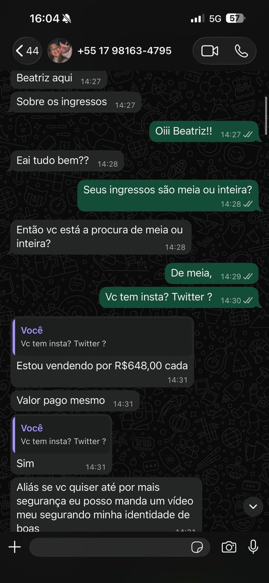 yetdecaljk's tweet photo. ARMYS que estão tentando comprar ingressos por terceiros, essas duas aqui estão aplicando golpe e usando esses prints como comprovante. 
elas mandam até vídeo cm as identidades delas pra parecer confiável mas NÃO É!

NÃO CAIAM!!! 

ingresso bts morumbis dia 28 30 31 compro vendo https://t.co/F57ai85V3R