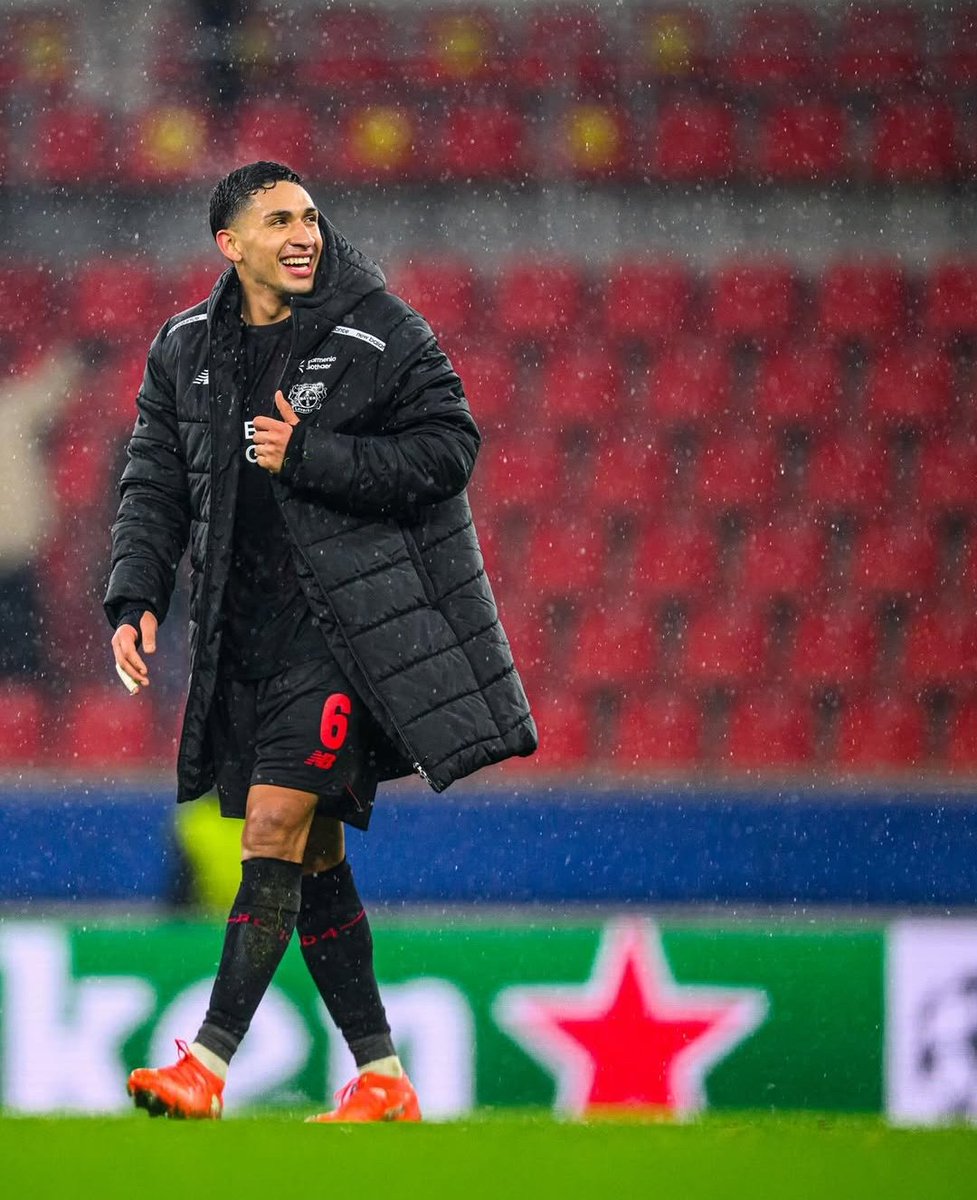 BJ_Informacion's tweet photo. 🇩🇪‼️ BAYER LEVERKUSEN ABRIRÍA LA PUERTA A LA SALIDA DE EQUI FERNÁNDEZ

El futuro del mediocampista podría estar lejos del Leverkusen. Después de una temporada en la que no logró afianzarse ni ganarse un lugar dentro del equipo, el club alemán estaría dispuesto a venderlo.

Su club aceptaría desprenderse del mediocampista argentino por una cifra cercana a los 25 millones de euros.

@AxelHesse1 - @SPORTBILD