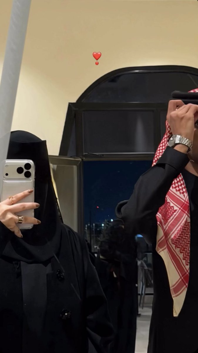 e_aikj's tweet photo. • وإنك جار الوريد، رُغم البُعد 🥺♥️. https://t.co/Rzgx3j4eeb
