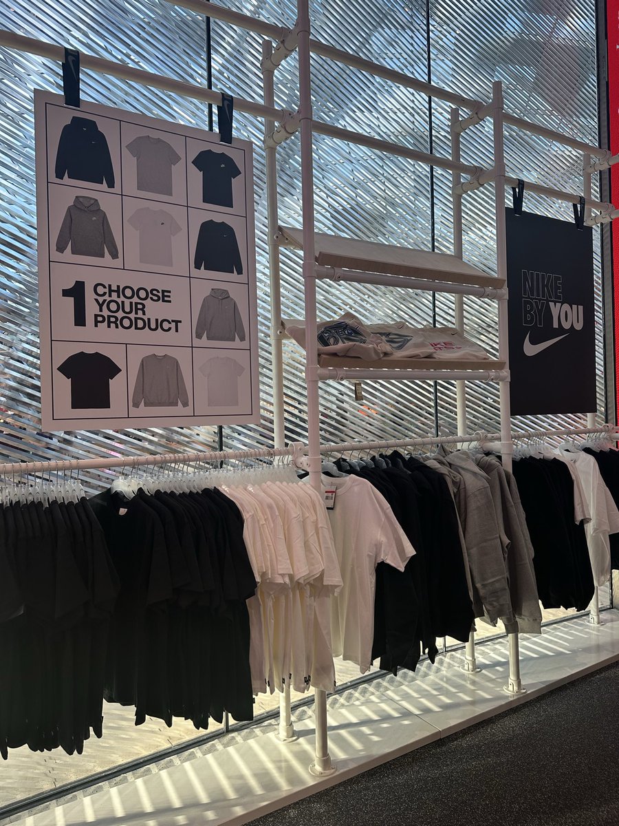 introluvindee's tweet photo. went to nike by you in london today 🫶🏼 https://t.co/tKgmINqOF9