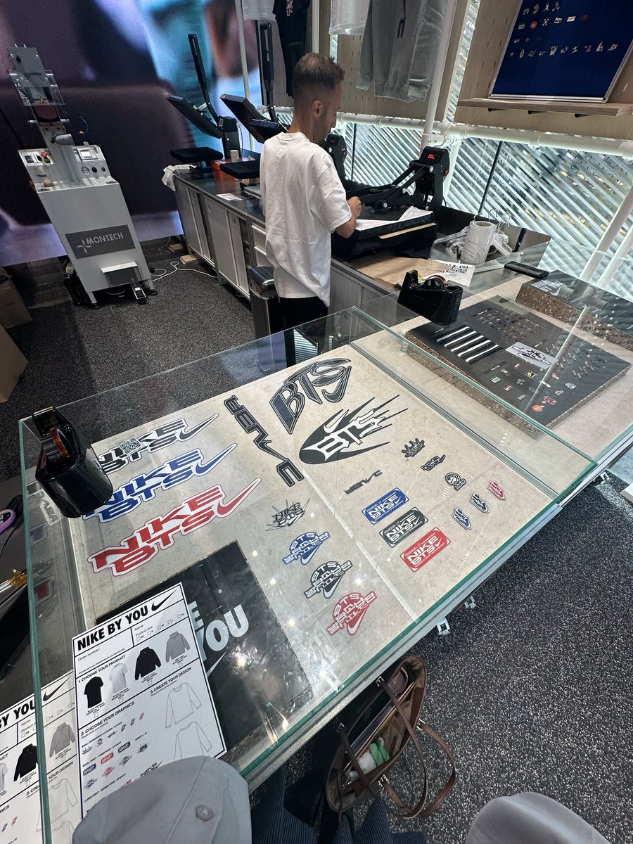 introluvindee's tweet photo. went to nike by you in london today 🫶🏼 https://t.co/tKgmINqOF9