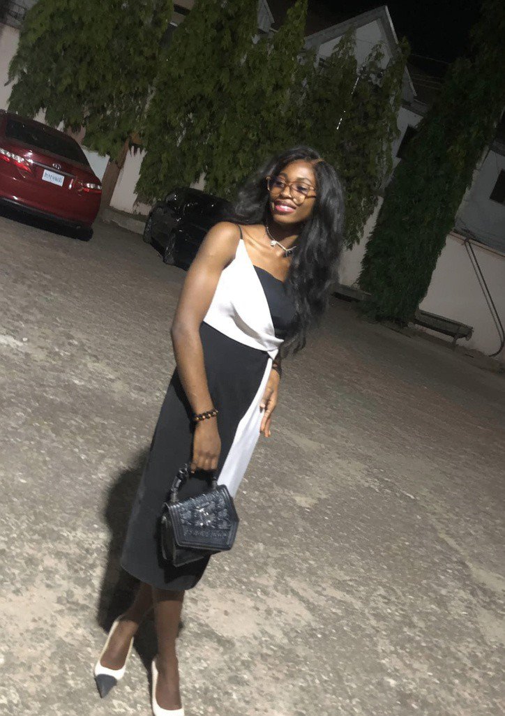 EUkaachi's tweet photo. Finally, l made a complete trip around the sun today! 💃🤭

20+ looks like this 💅🔥
Thank you Lord for how far you have brought me.
Happy birthday to me ✨🥂🎉 https://t.co/KBYB78r1Y3
