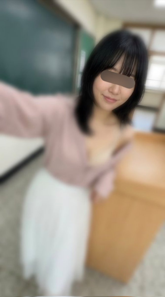 serasera66666's tweet photo. 갓 결혼한 미시 여교사

#유부녀 #기혼 #여교사 #펨섭 #조련 https://t.co/Oc0wNV1t7h