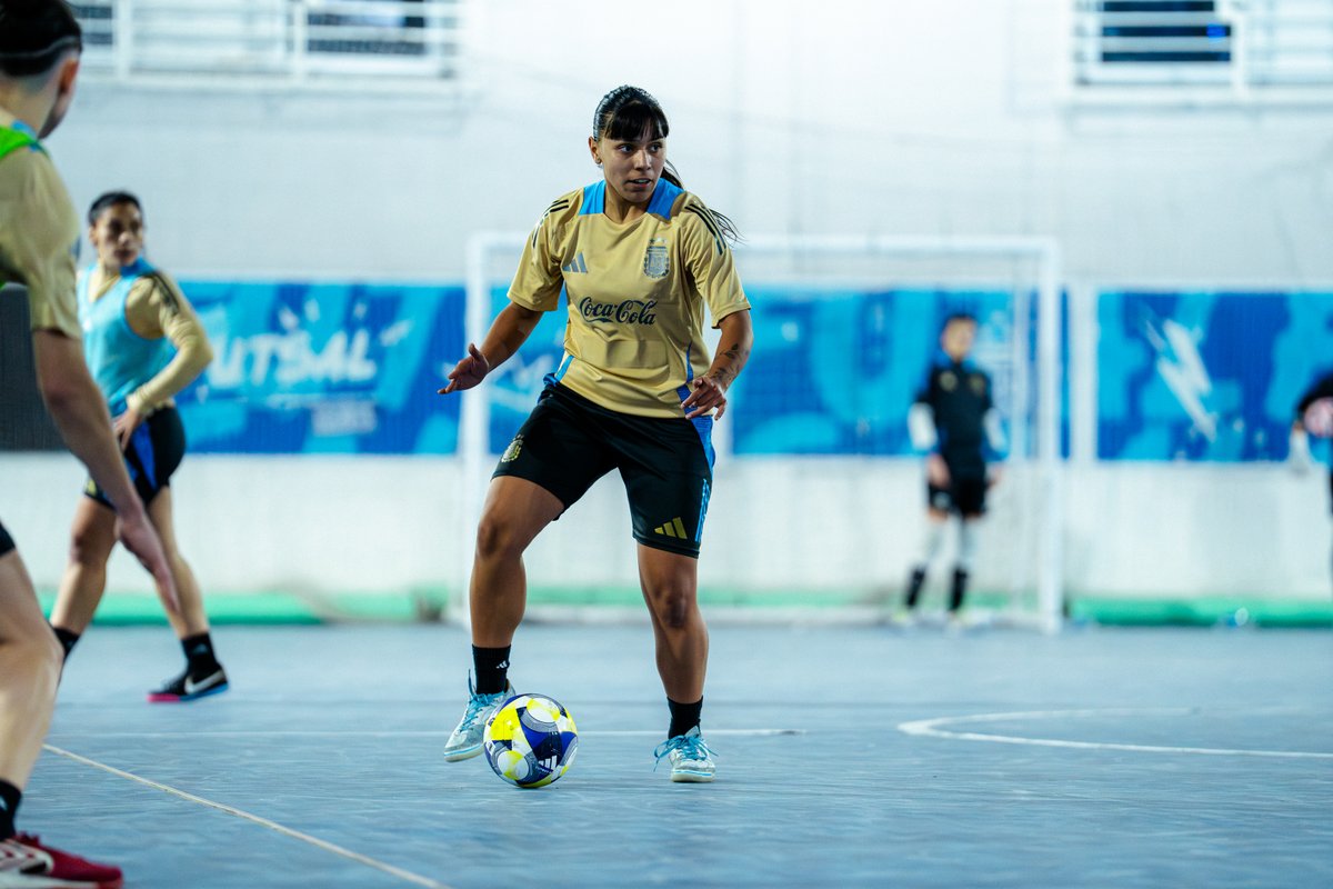 Argentina's tweet photo. #FutsalFemenino Las preselecciones Mayor, Sub 20 y Sub 17 siguen trabajando.

📰 https://t.co/q0hndNhDIH https://t.co/HTuCfDaMuc