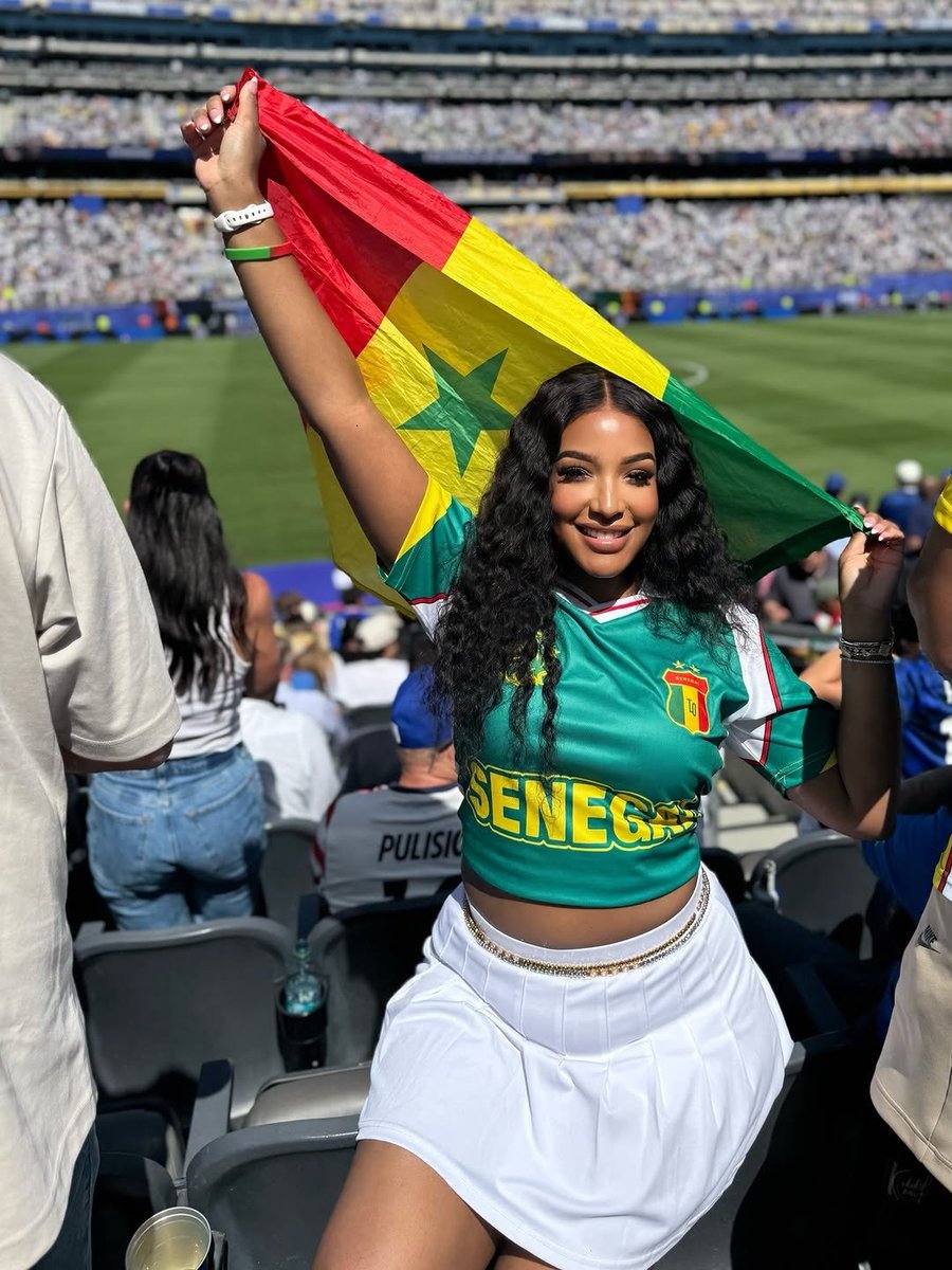ThaEuropeanLad's tweet photo. Goodbye Senegal 😭😭😭🇸🇳🇸🇳👋🏻 https://t.co/k85LFAsxb1
