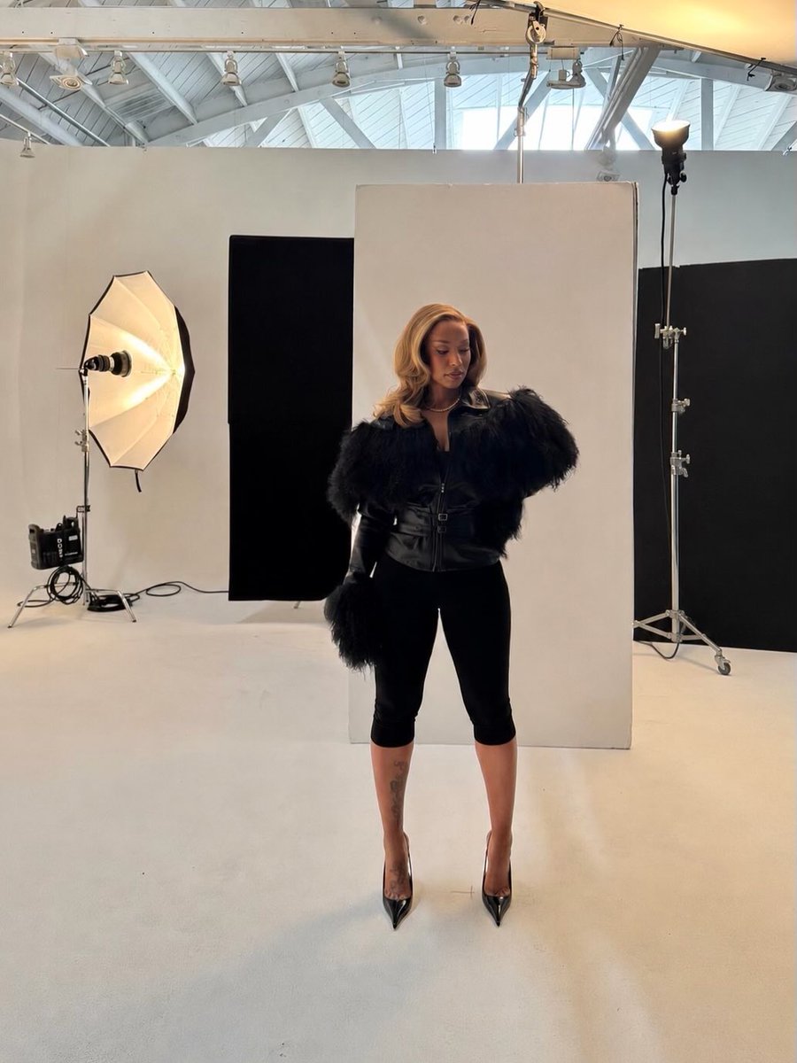 wavecheckers's tweet photo. Savannah James in her element 🖤 https://t.co/cGhJdaLwCA