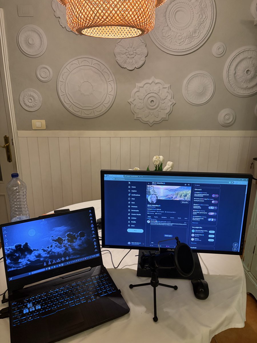 MiaEValentino's tweet photo. Going live on #pumpfun soon ๐.
#ansem #bullatlas #world #toescoin https://t.co/qCezIF7Mqf