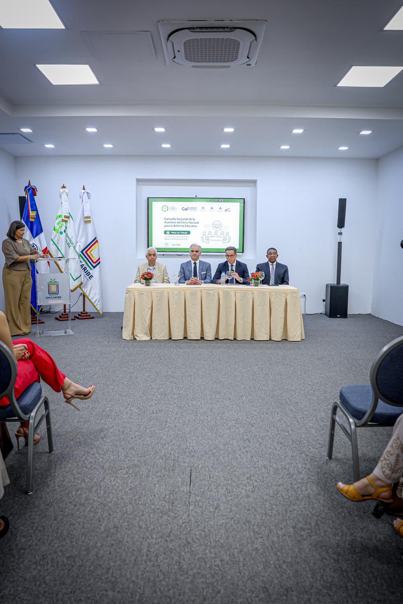 EducacionRDo's tweet photo. ¡Por una educación de calidad, continuamos escuchando a los distintos sectores del país 🇩🇴! ✅ 

Hoy dimos apertura a la Asamblea para la Consulta Sectorial de las Instituciones Integrantes del Pacto Nacional para la reforma Educativa📚, un espacio de diálogo participativo y representativo que tiene como meta la búsqueda de ideas y propuestas para la construcción de un nuevo sistema educativo. 

El objetivo de este espacio es responder a la necesidad de una transformación profunda de la educación dominicana.