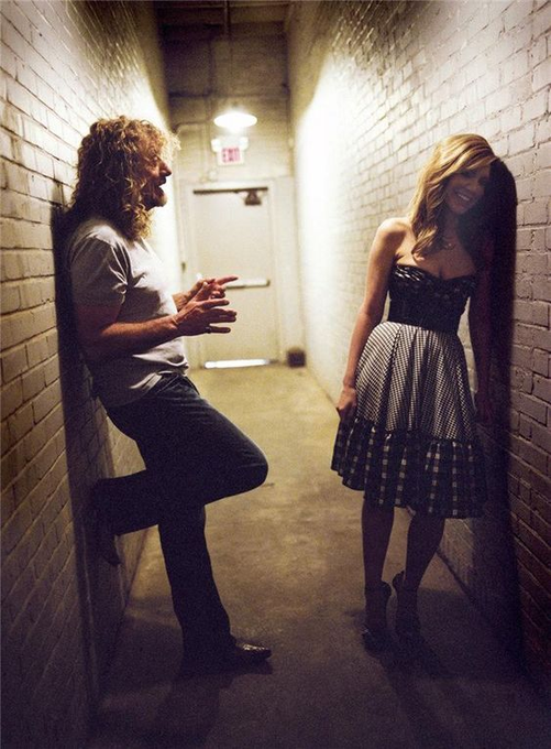 TheExtremeMusi1's tweet photo. Robert Plant &amp; Alice Krauss backstage https://t.co/Ulc7EKXWW8
