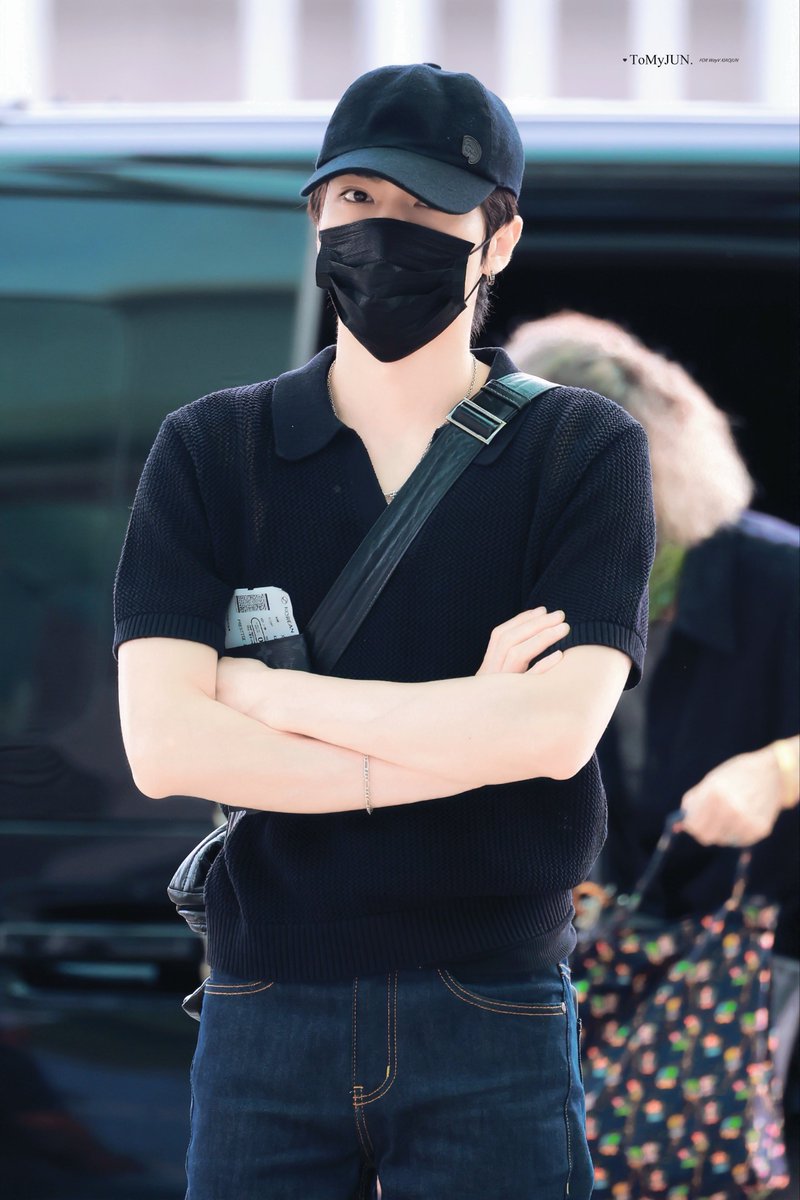 ToMyJUN0808's tweet photo. 260702 ICN

#샤오쥔 #XIAOJUN #肖俊 
#WayV #威神V https://t.co/JdEgv9K8ir