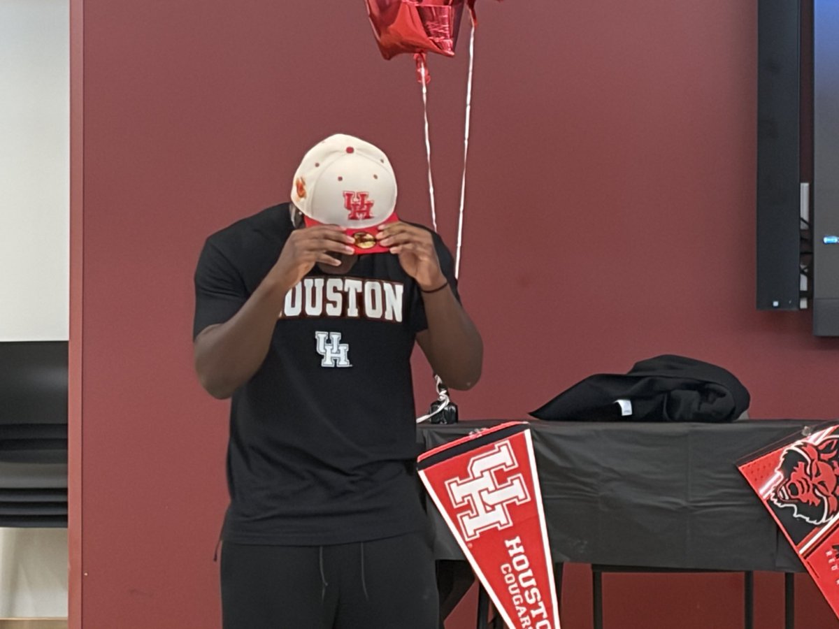 JohnEadsWAFB's tweet photo. Marvin Joseph has committed to Houston! https://t.co/umcBVlhwtS