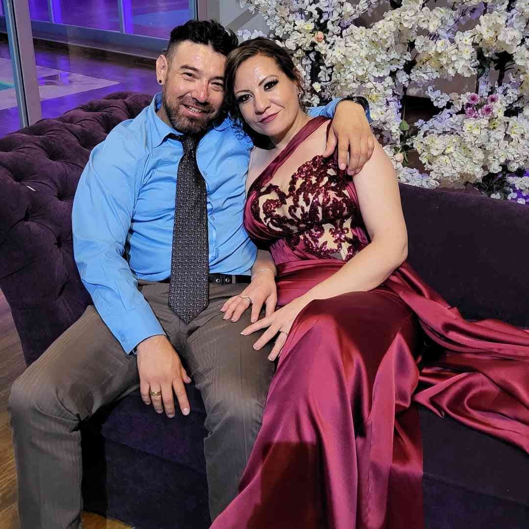 rendonsex1's tweet photo. Buenas las señoras esconden buenas tetas y ante sus maridos muy decentes, pero una casada teniendo facebook va descubrir buena verga con hombre más https://t.co/x0NY6z7OpG