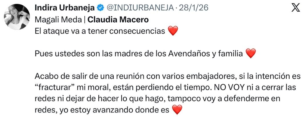 rondon_EA26's tweet photo. En las últimas horas, como nunca antes lo había hecho en su vida, Javier Negre lanzó no menos de diez tuits para atacar a María Corina Machado y su equipo usando una narrativa CALCADA de propagandistas chavistas.

Pero calcada. Literalmente. 

Recordemos que Negre fue quien entrevistó a Delcy Rodríguez hace unos días. Él se ha vendido en los últimos días como un hombre cercanísimo a la Administración Trump y una persona útil para tender un puente entre Washington y Caracas. Una figura, supuestamente, "de derechas" y opositor al régimen que ahora está apoyando la agenda de la Casa Blanca.

Pero dio un giro radical en las últimas horas. Al punto de impulsar una agenda descabellada completamente pro-Delcy, incluso tergiversando la postura actual del gobierno de los Estados Unidos. Yo no sé si la Casa Blanca y sus contactos en la Administración Trump están felices con este giro de Negre. ¿Será que este desespero corresponde a que ya no es más útil y se cayeron sus planes?