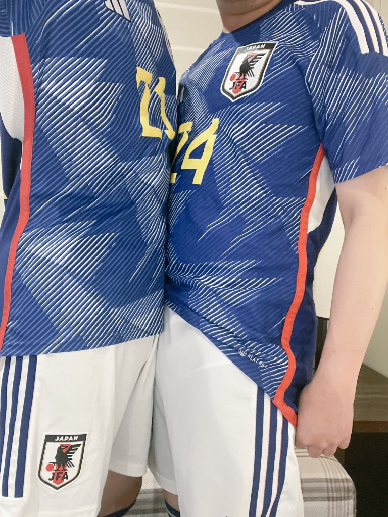 R33034214's tweet photo. 先日サカユニ同士でコラボしました⚽️
ピチテカスパッツもインナー透けもなかなかエロ🥰 https://t.co/VKADjE7eFK