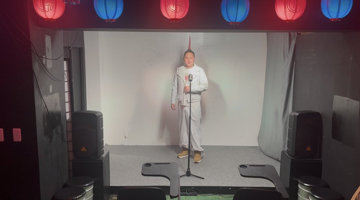 nikun0812's tweet photo. 朝漫談初日、前日急遽決まったライブに関わらず雨の中来てくれた方々、ホントありがとうございます🔺

差し入れまで🙏

朝活にどーですか皆さん🐔

#漫談王 https://t.co/z5iWwBqEKx