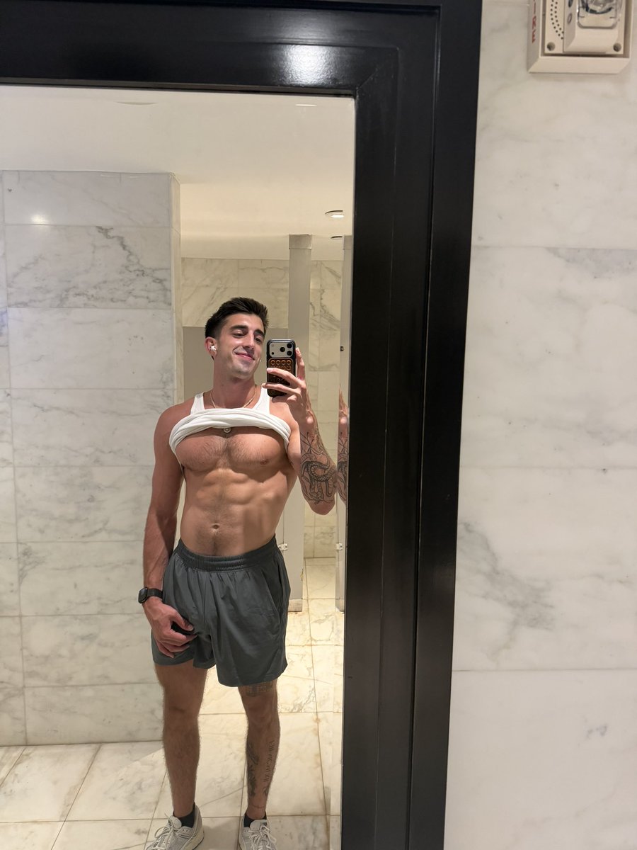 Joey Sacco tweet media