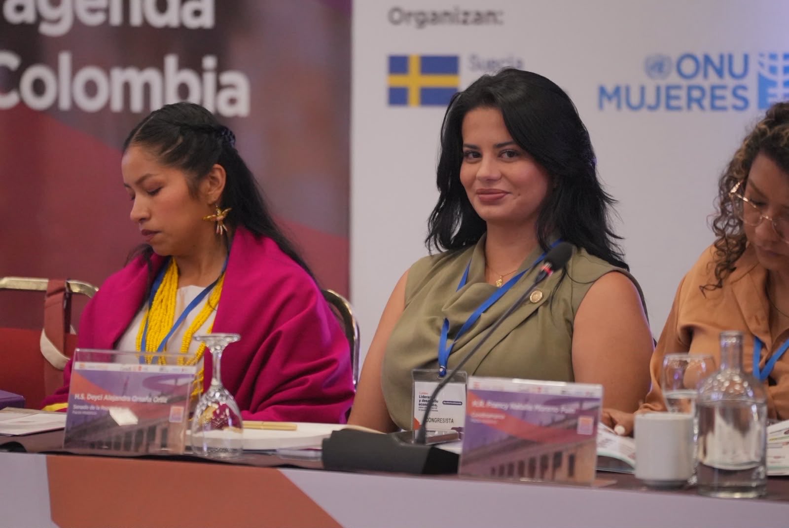 4 pic. Hoy nuestra bancada de Pacto Histórico participó de la Cumbre Liderazgo y Desarrollo Económico de @ONUMujeresCol donde expusimos la importancia de no retroceder en los avances que como sociedad y Nación hemos logrado en derechos para las mujeres. Tendrán a la bancada más grande https://t.co/WPDJpNuycE