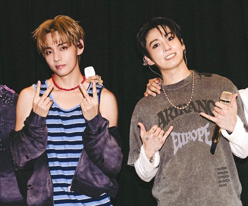 kthjjg's tweet photo. the pretty boy                                      the pretty boy
everyone tries                                      he only has
to hit on                                                  his eyes on https://t.co/m9MK6jCPB7