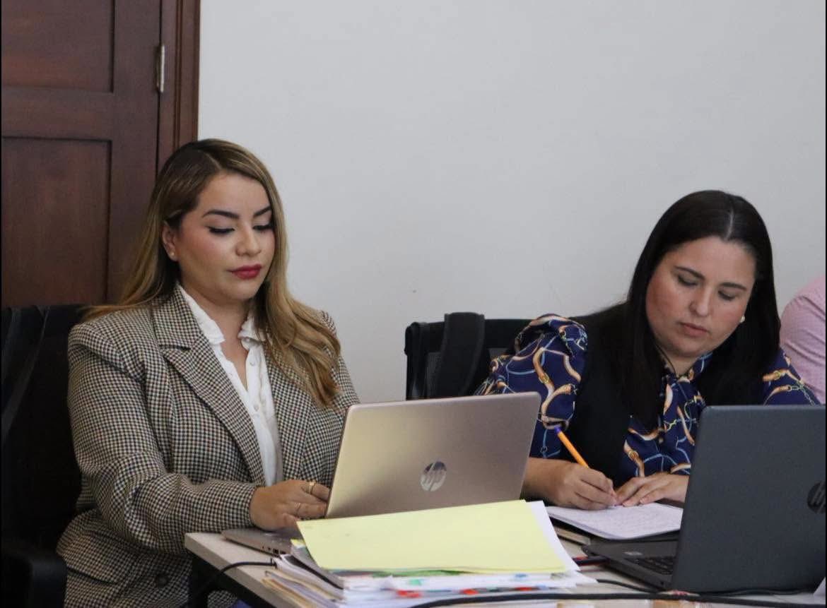 ConoreviAC's tweet photo. #Aguascalientes | El Instituto de Vivienda Social y Ordenamiento de la Propiedad, encabezado por Gaby Caudel, una de las vicepresidentas de nuestro Consejo, mantiene una agenda activa de encuentros y mesas de trabajo orientadas a fortalecer las acciones de vivienda en el estado. https://t.co/IfCLpvYU5d