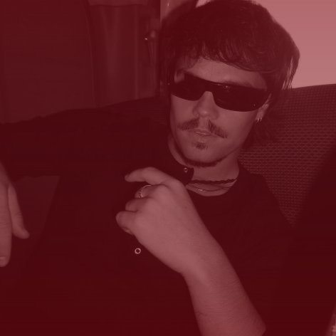 abixaitanalvs's tweet photo. — au #mailin
— Tic Tac —
Maika, la menor de 5 varones, congeló su corazón a los 15 cuando vio a Merlin, el amigo de su hermano, con otra. Niega sentir, pero por dentro muere por sus besos y rosas. ¿Podrá romper el hielo y decirle lo que siente? https://t.co/m5aTVHNIMs