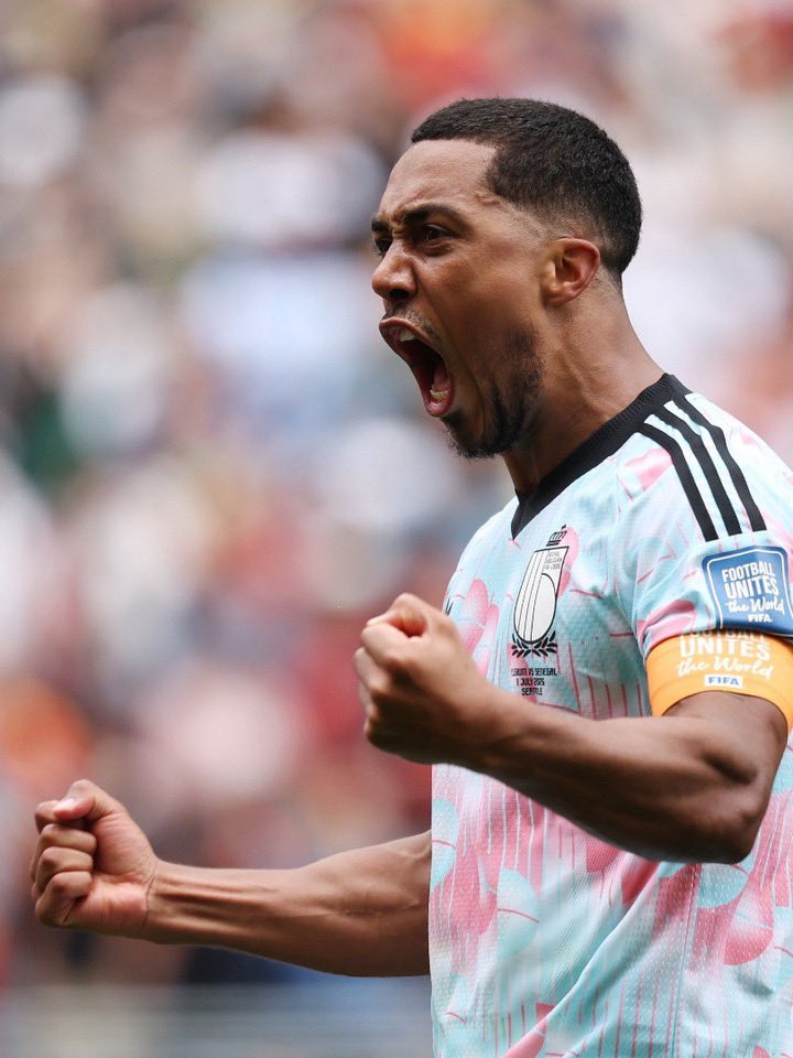 FritesEC's tweet photo. DONNEZ LES CLÉS DU PAYS À YOURI TIELEMANS 🇧🇪❤️ https://t.co/UlXxhzvHwR