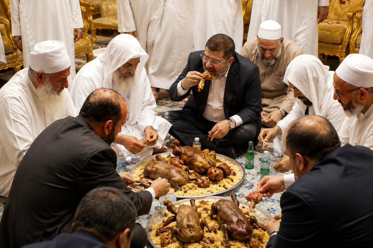 drmgaweesh's tweet photo. نشرت #جريدة_الدستور هذة الصورة على موقعها الالكترونى : 
توجهت ل geminai للتأكد من صحة الصورة فكان هذا التقرير : الصورة المتداولة ليست حقيقية، بل هي صورة مُولّدة بالكامل باستخدام تقنيات الذكاء الاصطناعي (AI).
⬅️ سقطة مهنية كبيرة من مؤسسة بحجم الدستور  برئاسة #محمد_إلباز https://t.co/luywLfpaiD