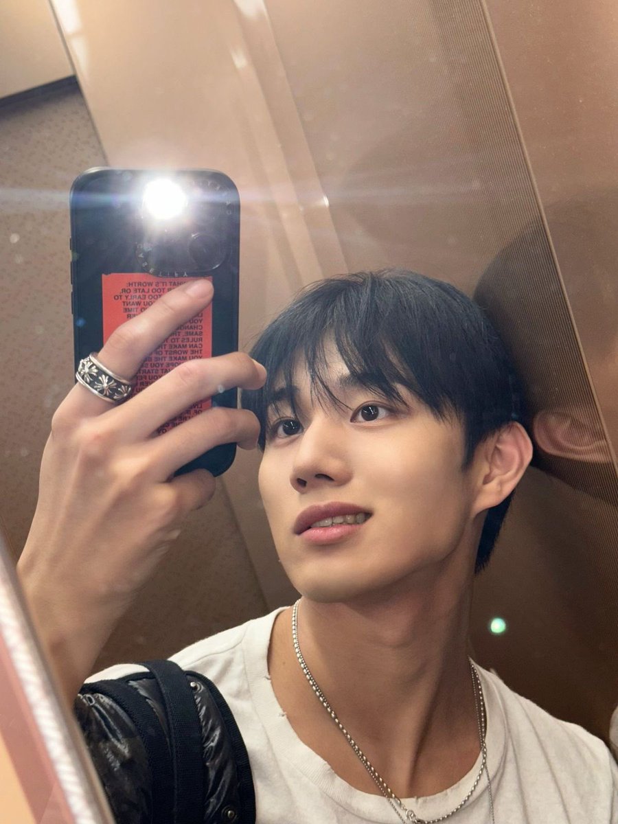 jijiseobsos's tweet photo. piwon and they side smiles https://t.co/6liOvJ3mtC