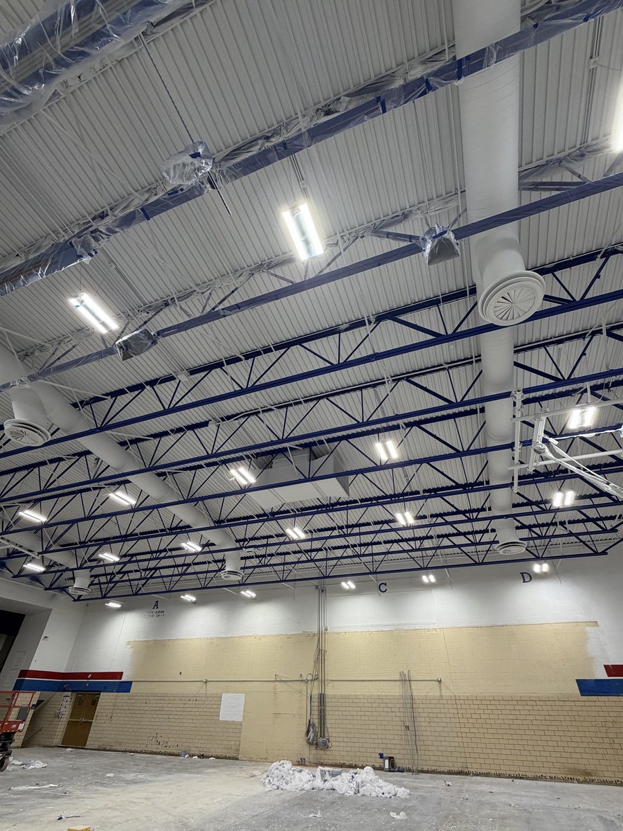 CVKnightsSports's tweet photo. Gym and outdoor renovations continue! Outdoor demo, stage updates, athletic training room expansion, and the ceiling is looking sharp. #GoKnightsGo #GoRenovationsGo https://t.co/qaOyOCKu0O
