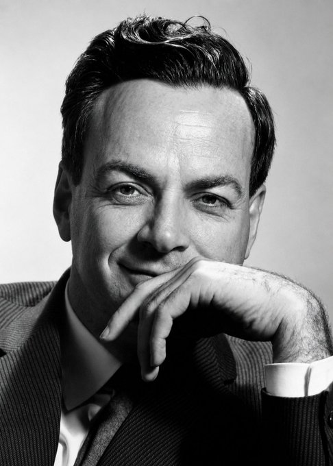sivriikalemler's tweet photo. "Eğitimi zekayla asla karıştırmayın, bir kişi doktora derecesine sahip olabilir ama hâlâ bir aptal olabilir."  — Richard Feynman https://t.co/R3VWWF0WBJ