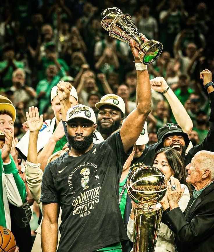 CelticsUnite18's tweet photo. Worst part about this? He wanted his own team and Brad traded him to be a 3rd option.

We didn’t deserve Jaylen Brown. https://t.co/turop3rhxC